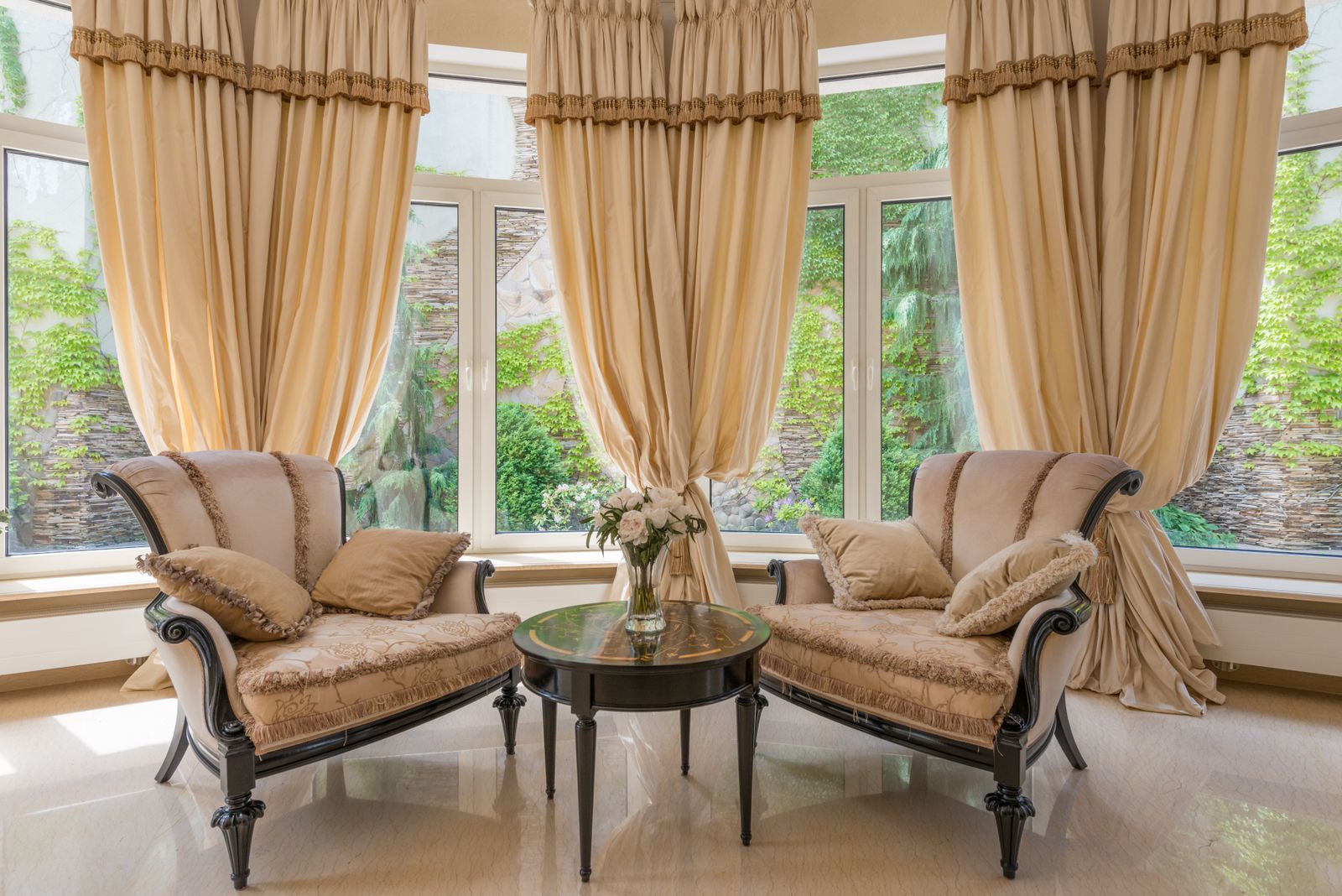 Interior of the Aurelia member lounge and consulting suites